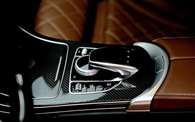Mercedes-Benz Klasa C cena 319900 przebieg: 83500, rok produkcji 2019 z Pionki małe 596